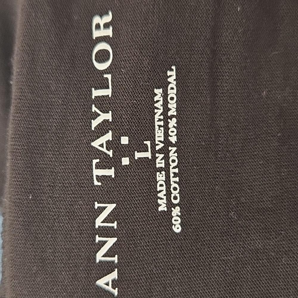 Bundle - Four Ann Taylor Tshirts - Picture 16 of 16